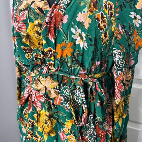 Amour Vert 100% Silk Green Floral Wrap Midi Dress Size M Made in USA Boho Chic - Picture 4 of 11